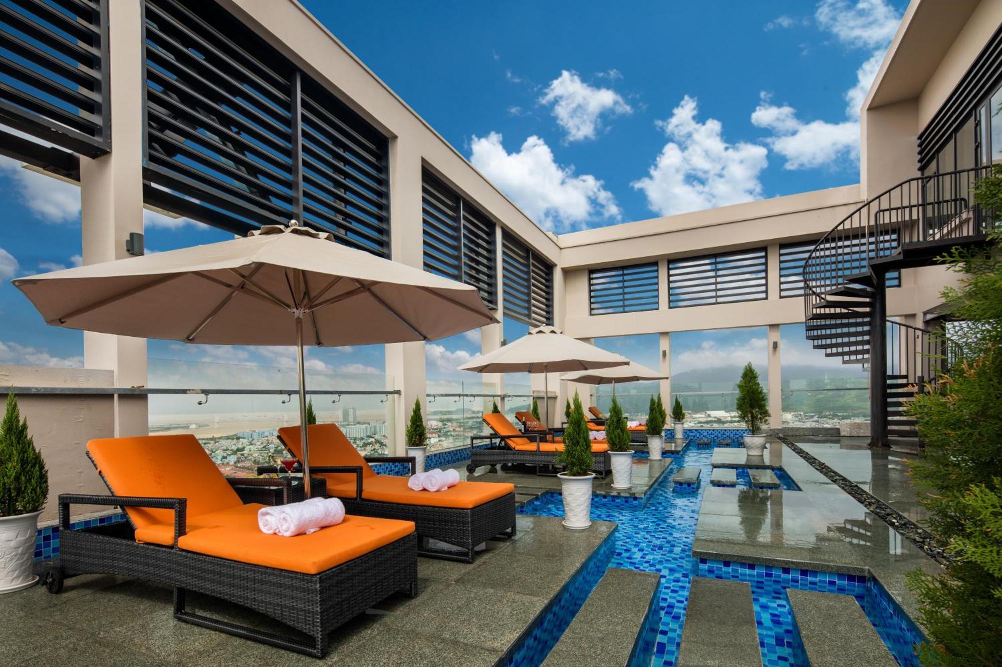 דה נאנג Luxury Beach Condo 5-Star, Rooftop Pool מראה חיצוני תמונה